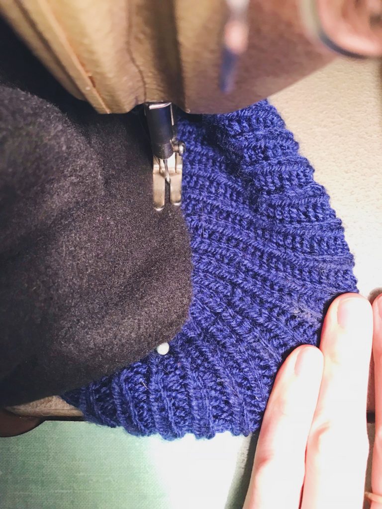 How to line a knitted hat with fleece - step 7