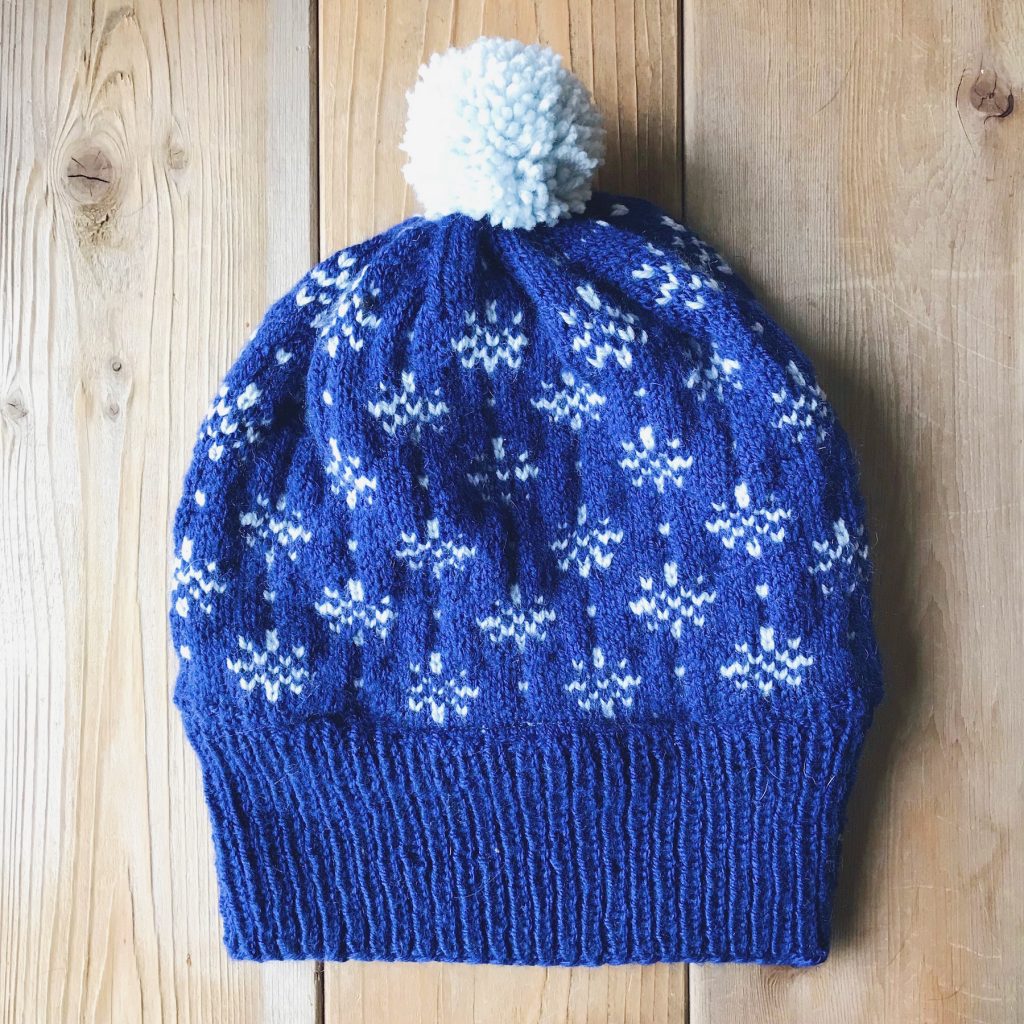 How to line a knitted hat with fleece - step 8