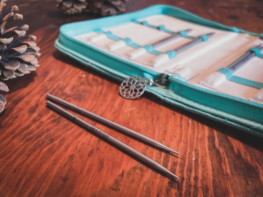 Interchangeable needle tips