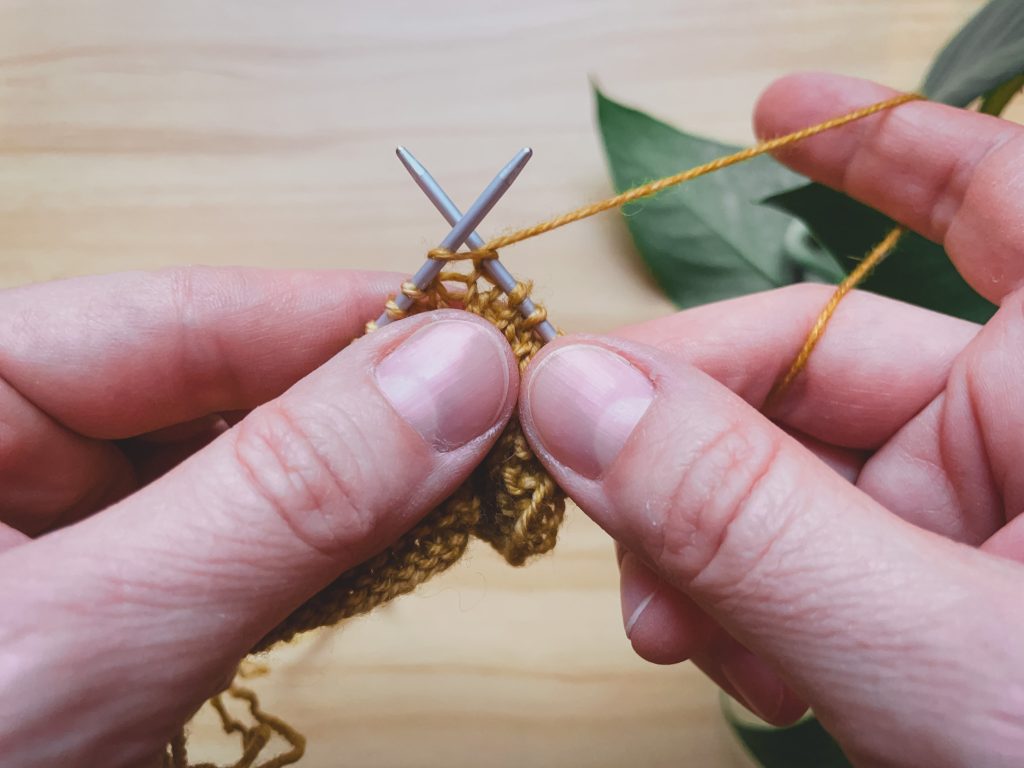 Knit Stitch English Style - Maille endroit à l'anglaise