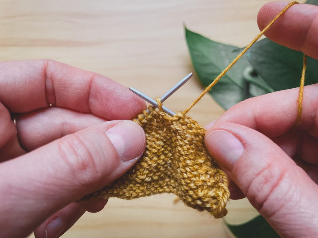 English Purl Stitch - Maille envers à l'anglaise