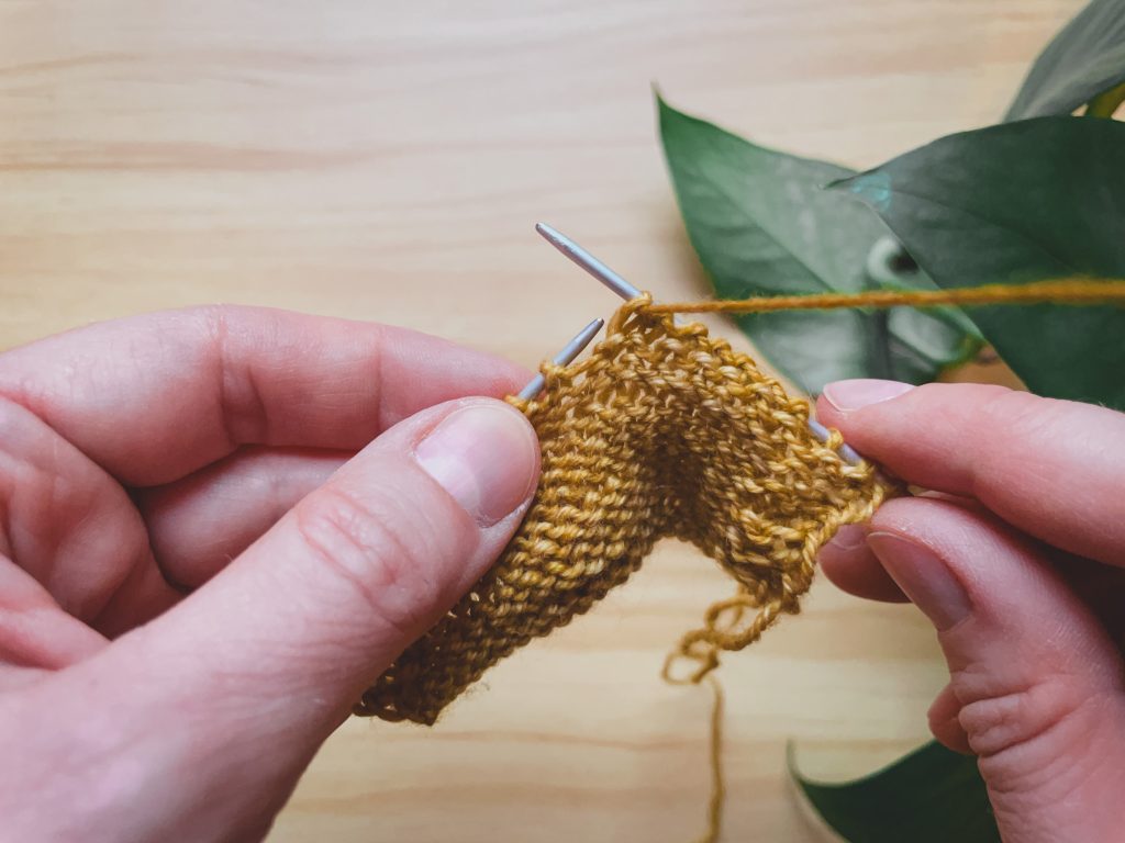 English Purl Stitch - Maille envers à l'anglaise