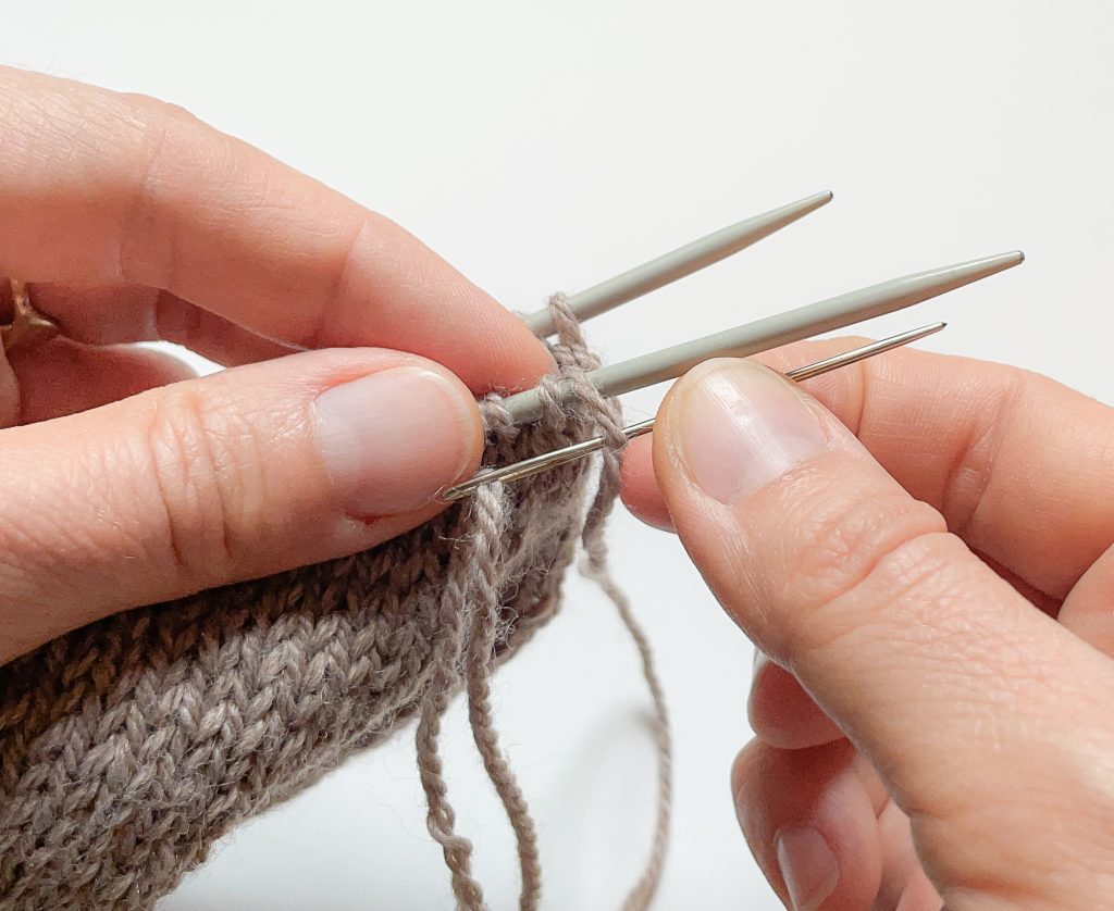 How to knit the Kitchener Stitch (grafting)