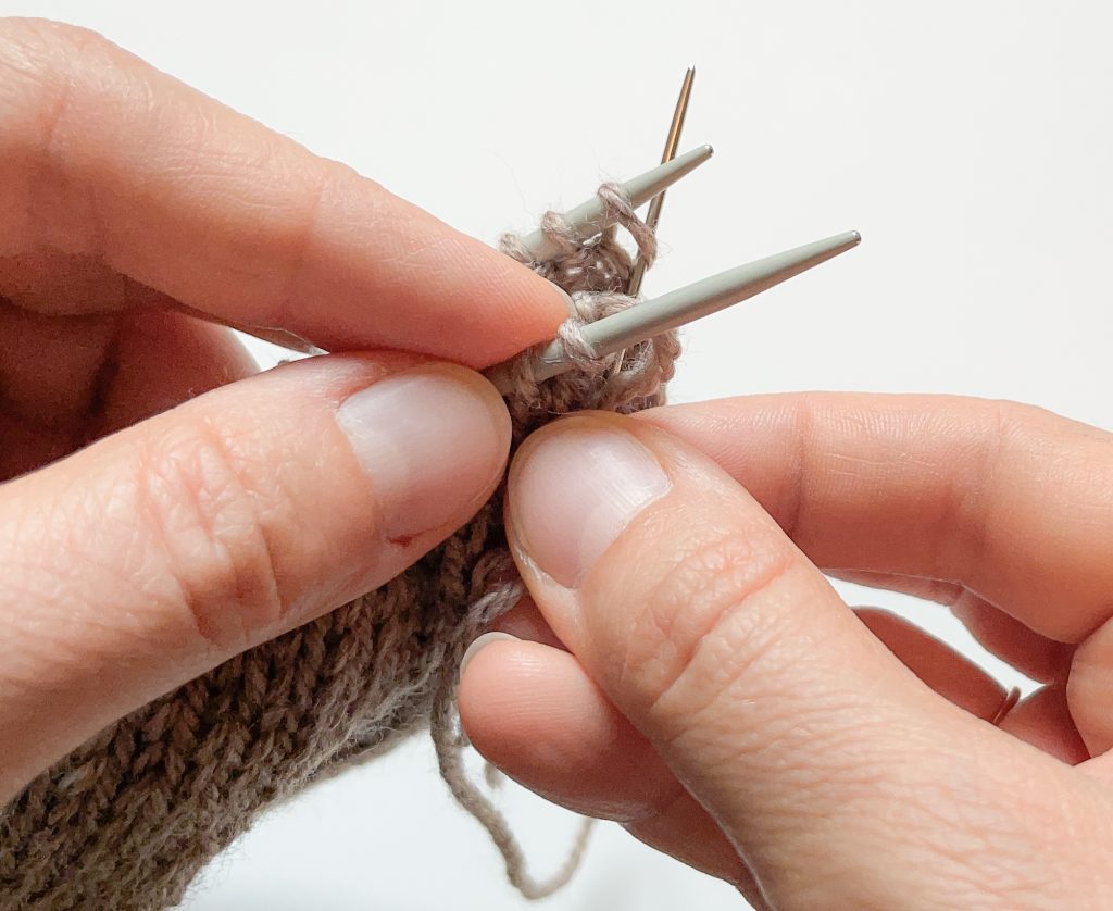 How to knit the Kitchener Stitch (grafting)