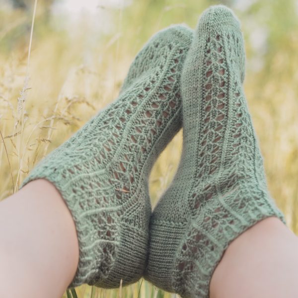 Meadow Socks Knitting Pattern patron de tricot chaussettes prairie