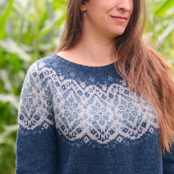 Shiver Sweater Knitting Pattern Stranded Colorwork Yoke - Chandail Frisson patron de tricot jaquard